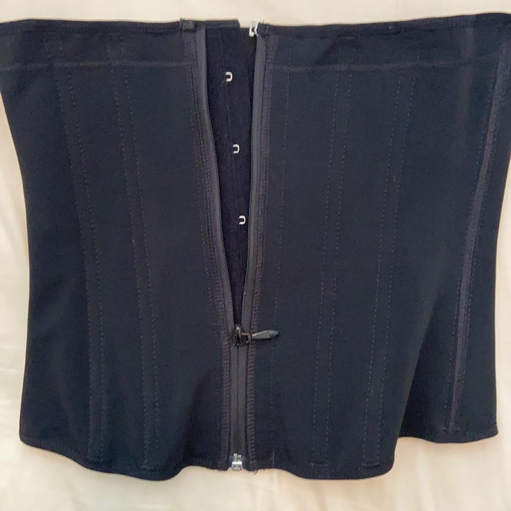 Waist trainer